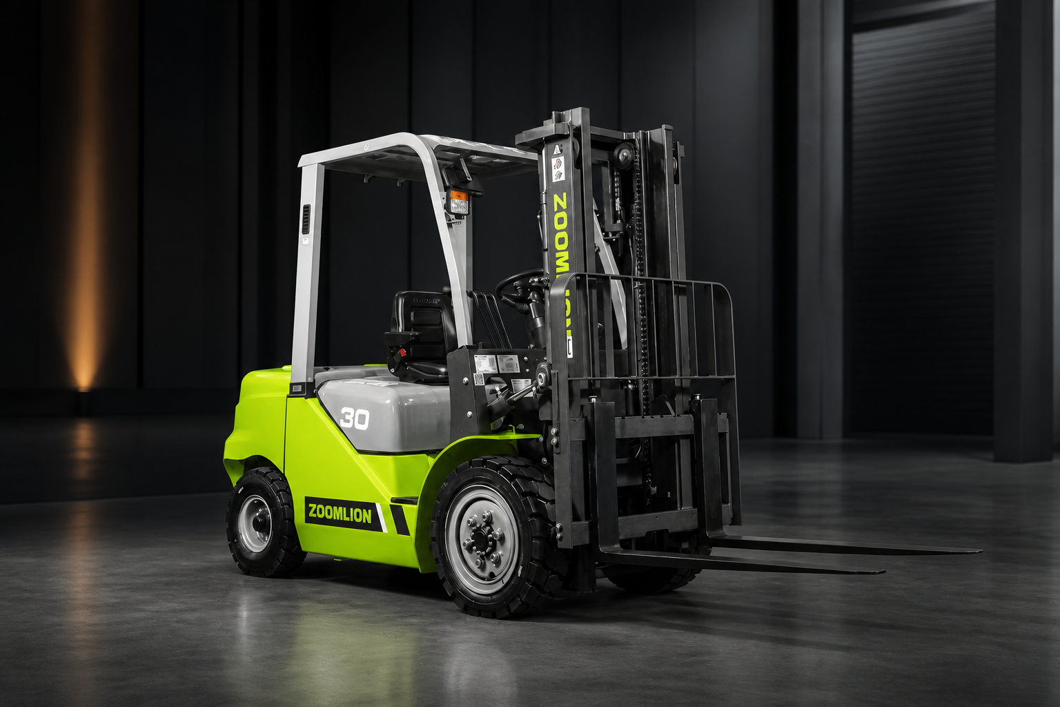 Зелёный вилочный погрузчик ZOOMLION FD30Z