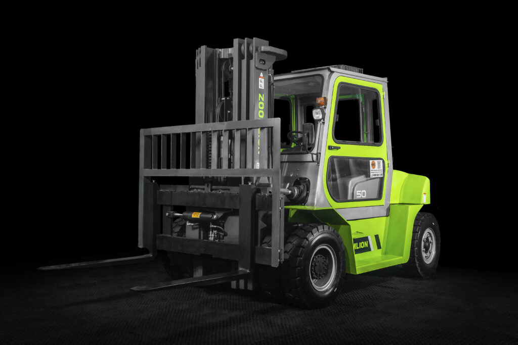 Тяжёлый дизельный вилочный погрузчик ZOOMLION FD70